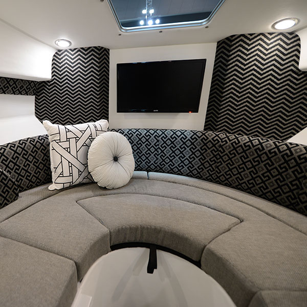 SPORTS INTERIOR FRONT CABIN