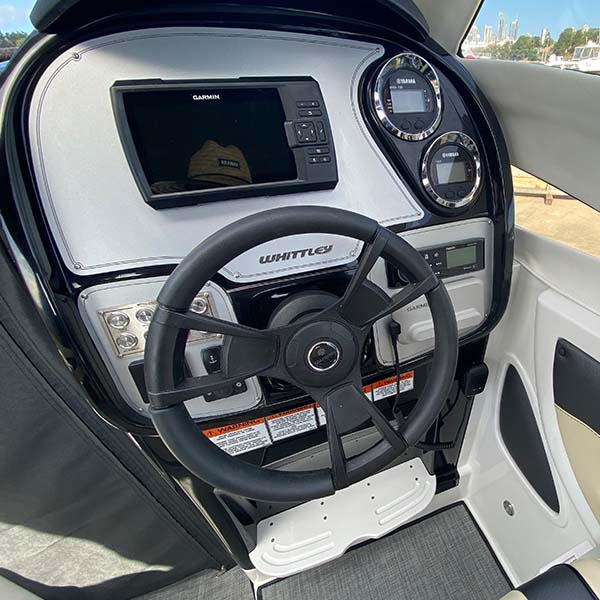 new-style moulded black dash new-style moulded black dash