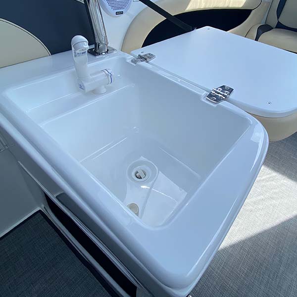 pressurised rear shower and sink pressurised rear shower and sink